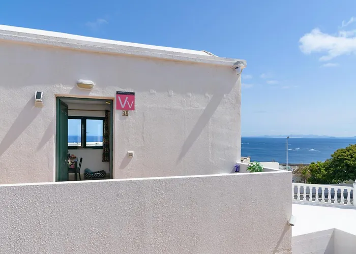 Bella Vista - Amazonas * Puerto del Carmen (Lanzarote)